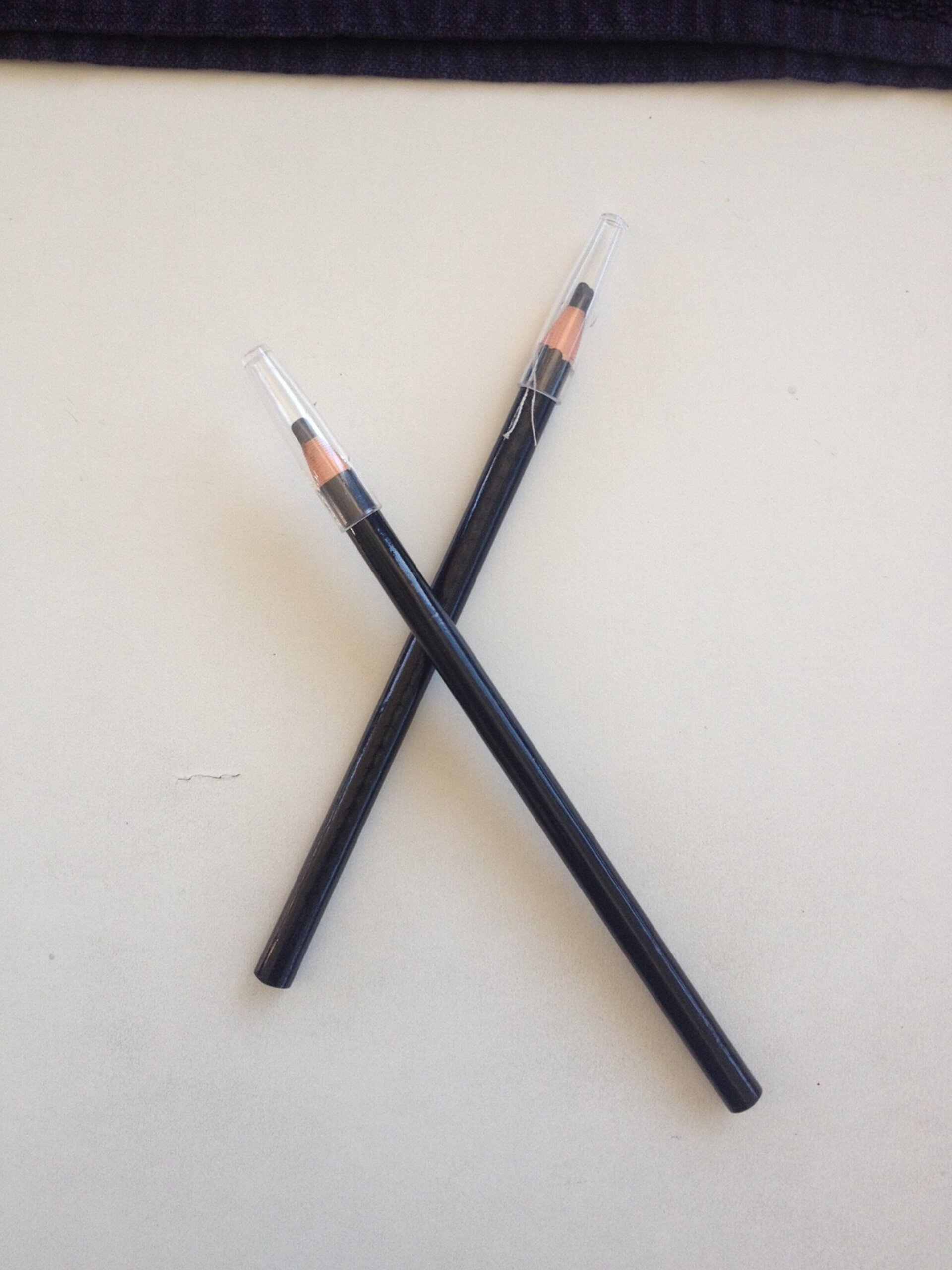 Lápiz de cejas. - 1